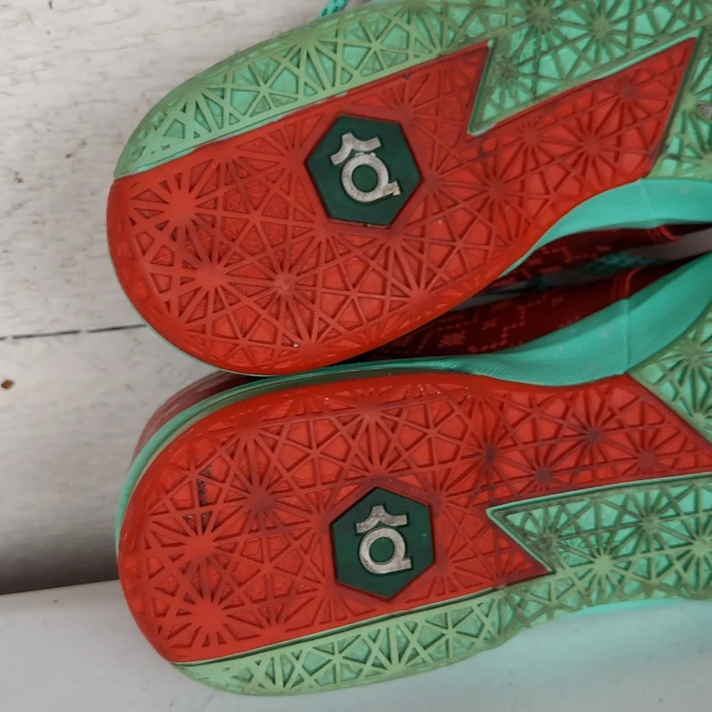 Nike KD6 Christmas Limited Edition-youth size 6.5